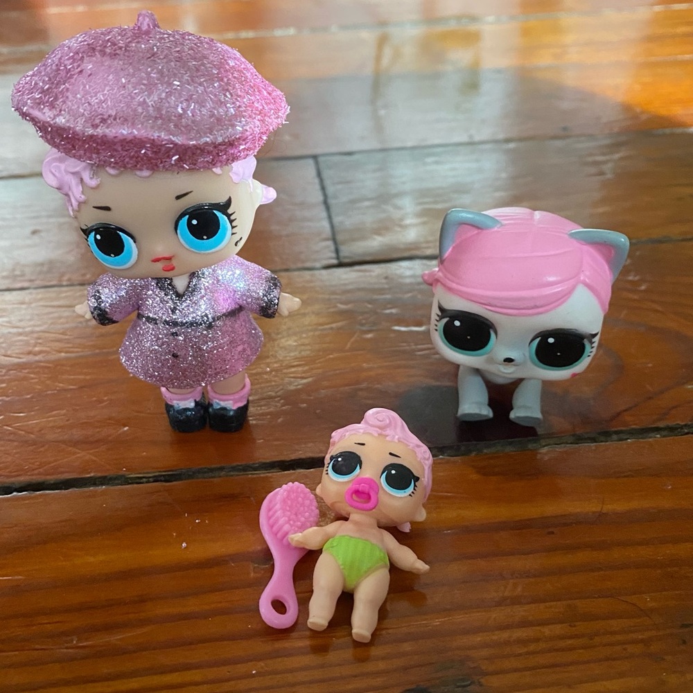 L.O.L. Surprise Big Sister, lil Royal High-Ney & Pet Hops Kitty, Bling Series Po